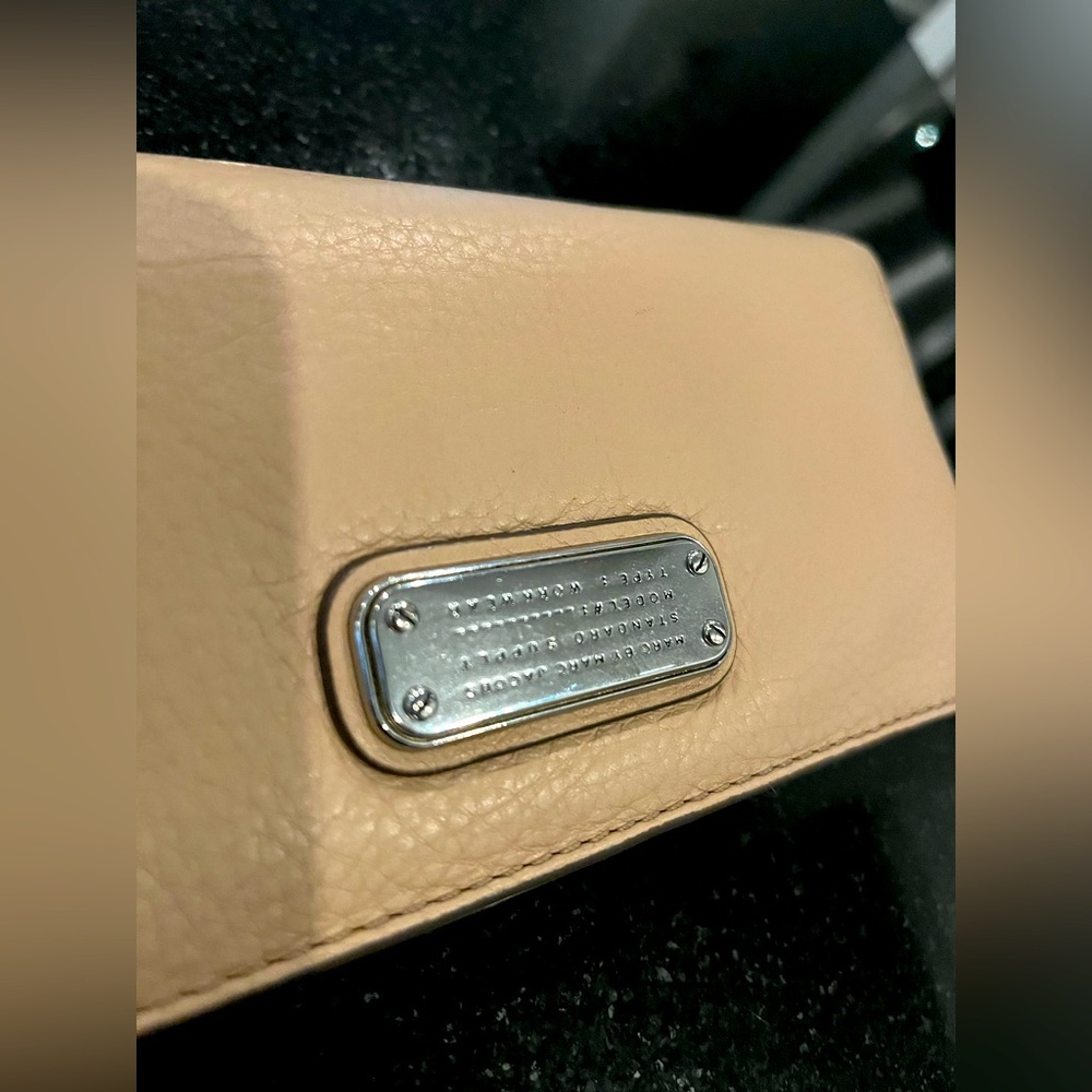 Marc Jacobs Wallet - Picture 2 of 5